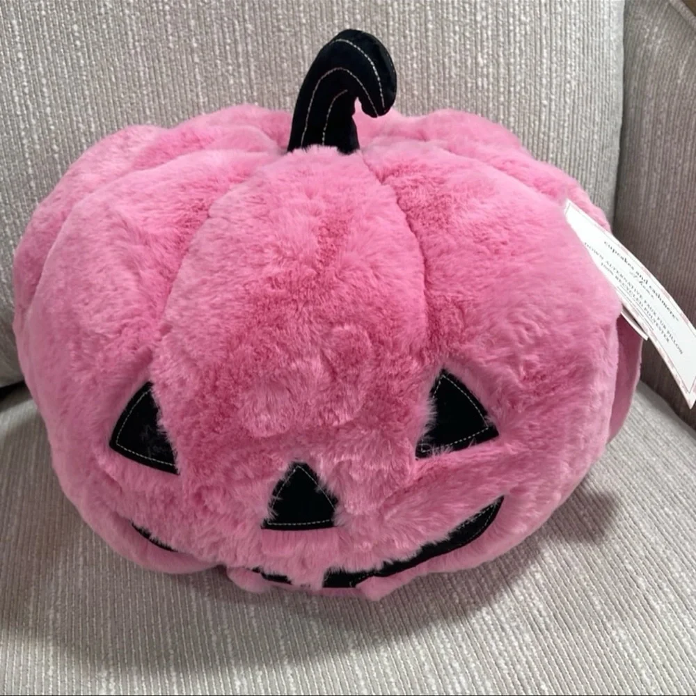 cupcakes & cashmere perfect pinkoween
